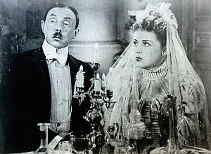 Кадр из к/ф «Свадьба» по водевилю А. П. Чехова. Тбилисская студия и Мосфильм, 1944