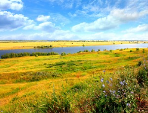 Село Константиново. Здесь прошли детство и юность С. А. Есенина. Иллюстрация к стихотворению «Гой ты, Русь, моя родная».